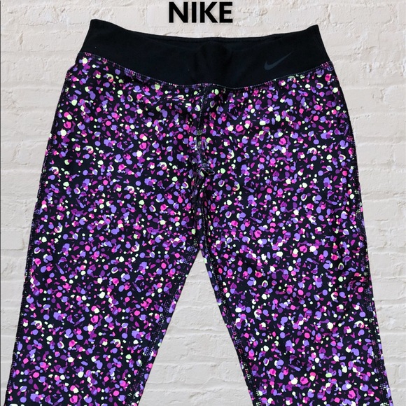 Nike Pants - NIKE Capri leggings